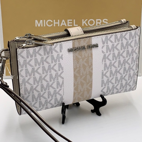 MICHAEL KORS LARGE DOUBLE ZIP WRISTLET LIGHT SAND MULTI COLOR - Picture 12 of 16
